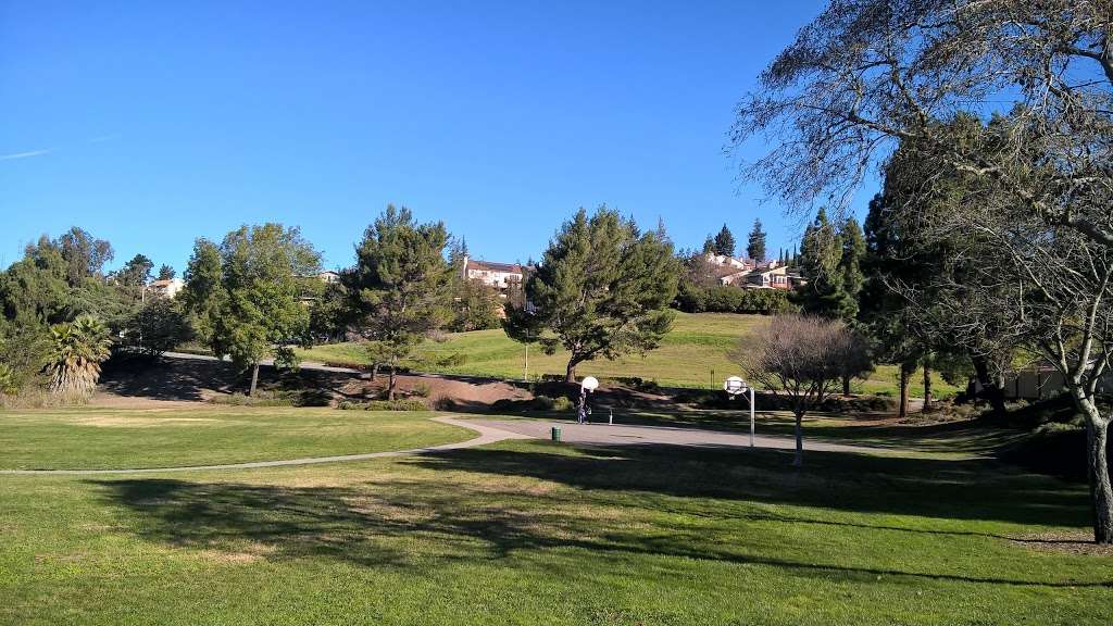 Arroyo Agua Caliente Park | Gardenia Way and Paseo Padre Pkwy, Fremont, CA 94539, USA | Phone: (510) 494-4300