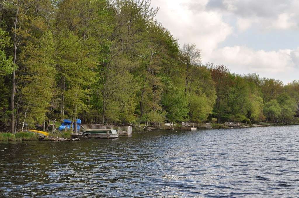 Big Bass Lake | 253 PA-435, Clifton Township, PA 18424, USA | Phone: (570) 842-5253