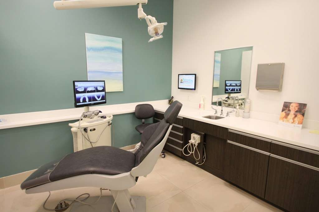 Petrover Orthodontics in Wellington, FL | 2465 FL-7 #600, Wellington, FL 33414, USA | Phone: (561) 795-3055