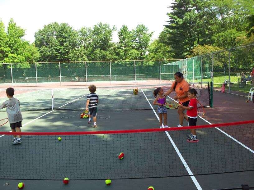 Van Saun Tennis Center | 216 Forest Ave, Paramus, NJ 07652, USA | Phone: (201) 394-3347