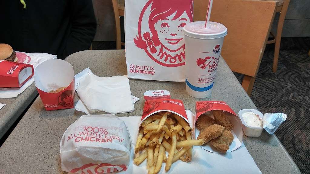 Wendys | 2801 Davie Blvd, Fort Lauderdale, FL 33312, USA | Phone: (954) 792-6055