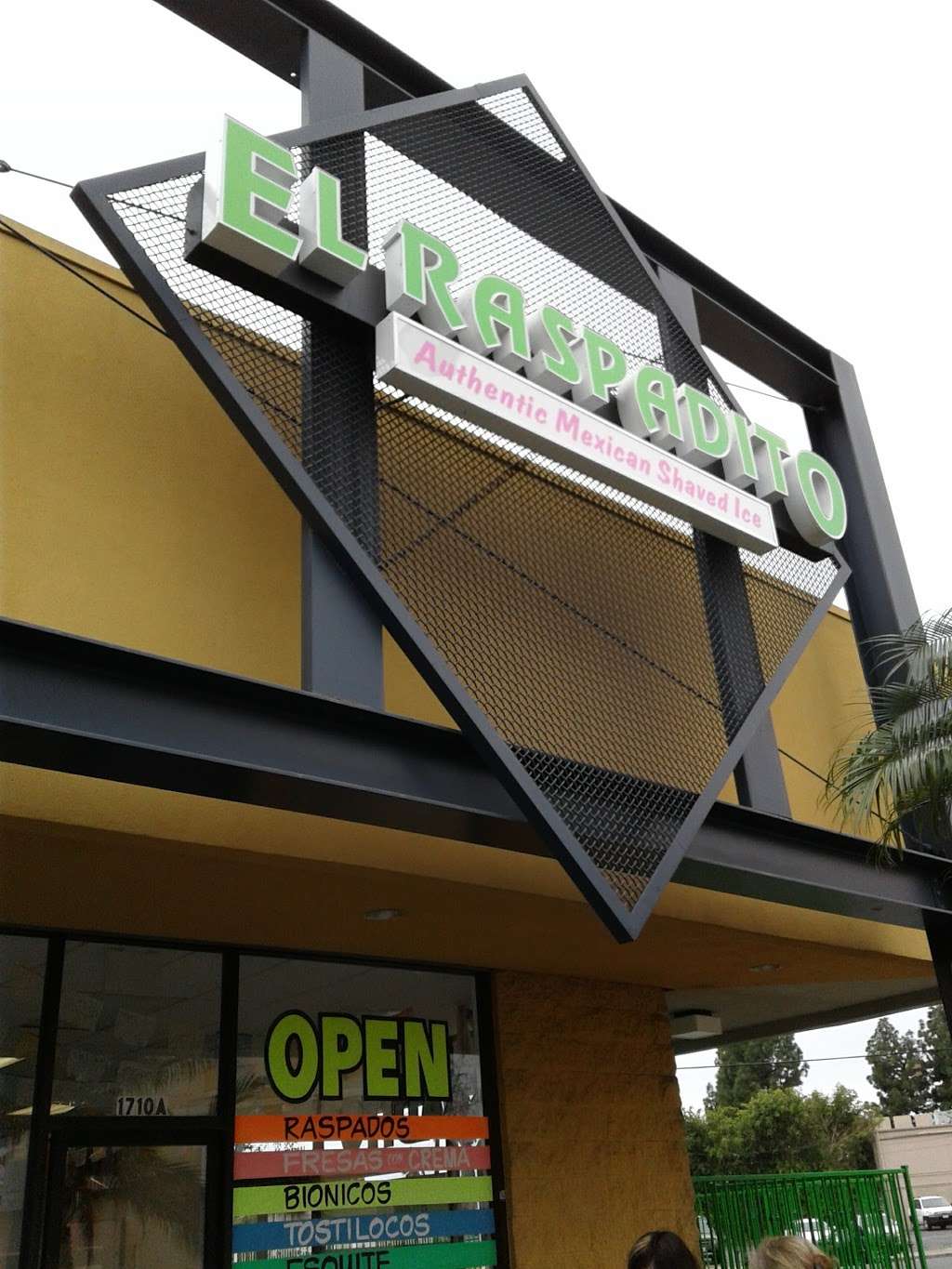 El Raspadito | 1710 17th St Suite A, Santa Ana, CA 92705, USA | Phone: (714) 547-7662