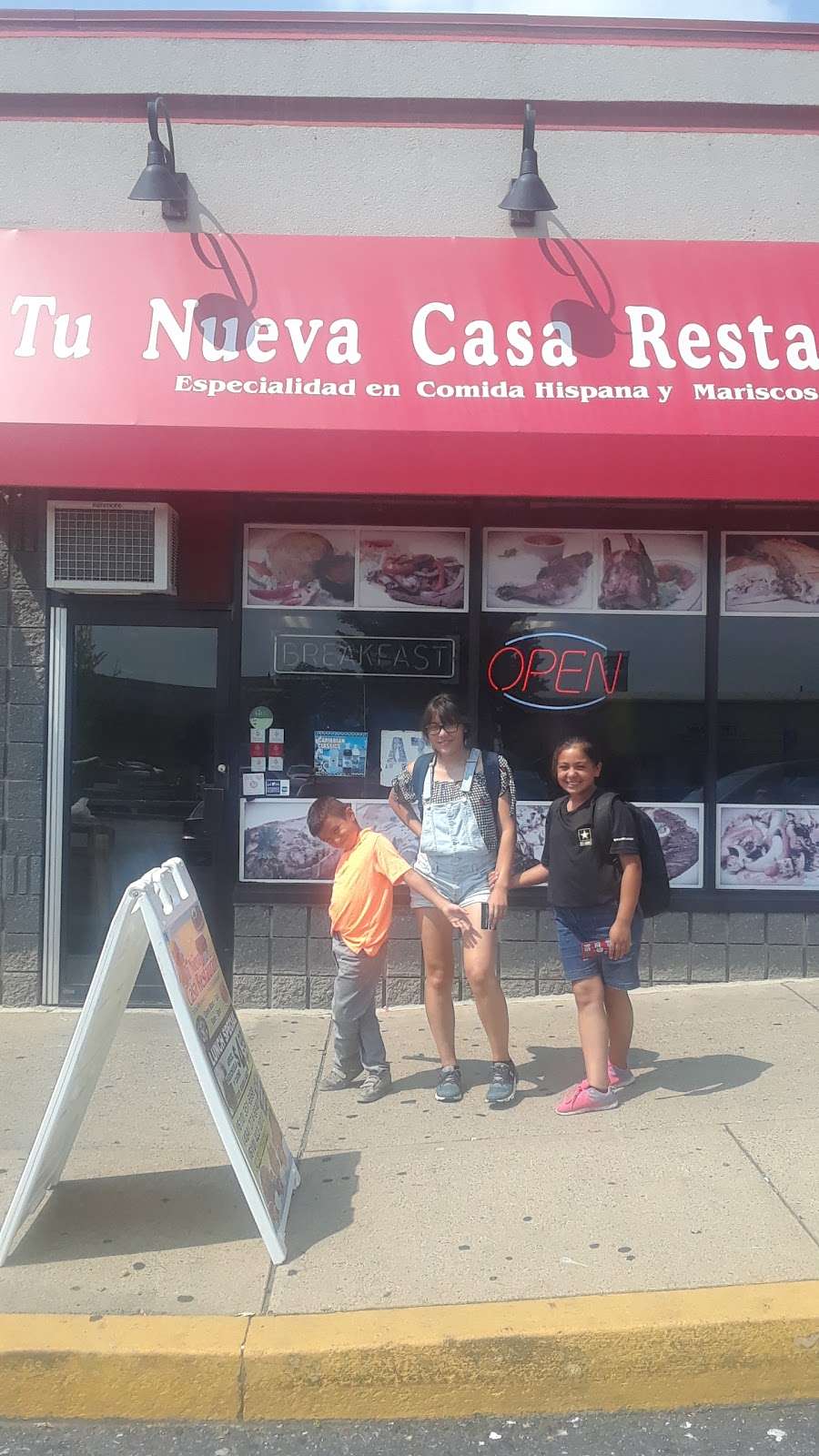 Tu Nueva Casa Restaurant | 223 Hamilton St, Allentown, PA 18101 | Phone: (610) 433-2012