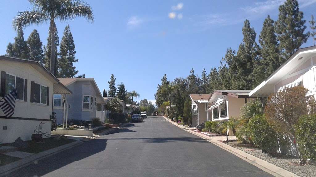 Casa De Amigos Mobile Home Est | 1751 W Citracado Pkwy, Escondido, CA 92029, USA | Phone: (760) 746-3971