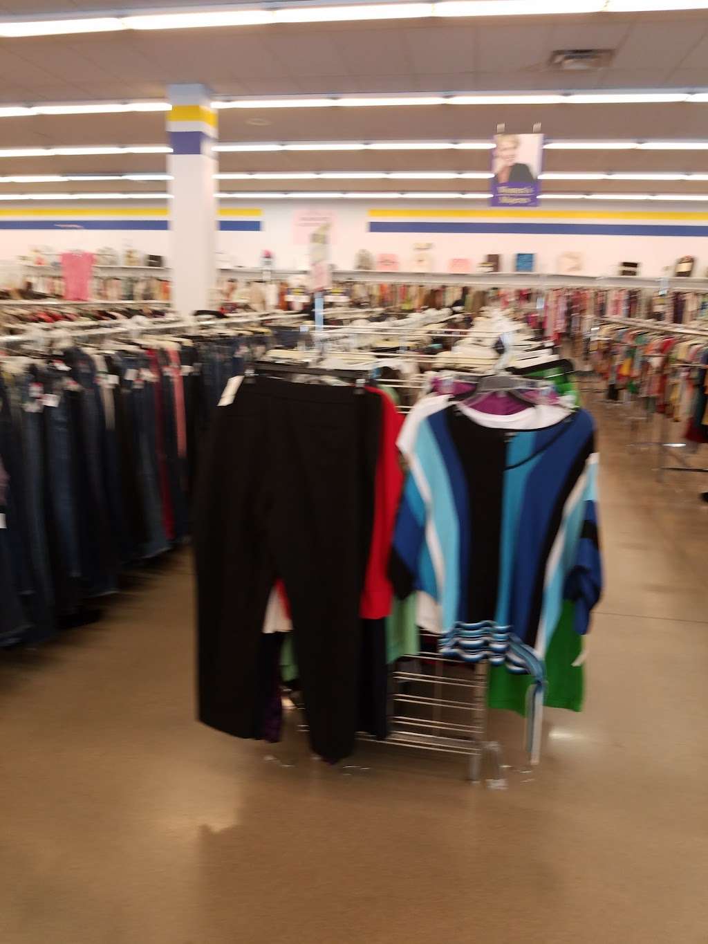 Goodwill Store | 2230 W 93rd Ave, Merrillville, IN 46410 | Phone: (219) 738-2576