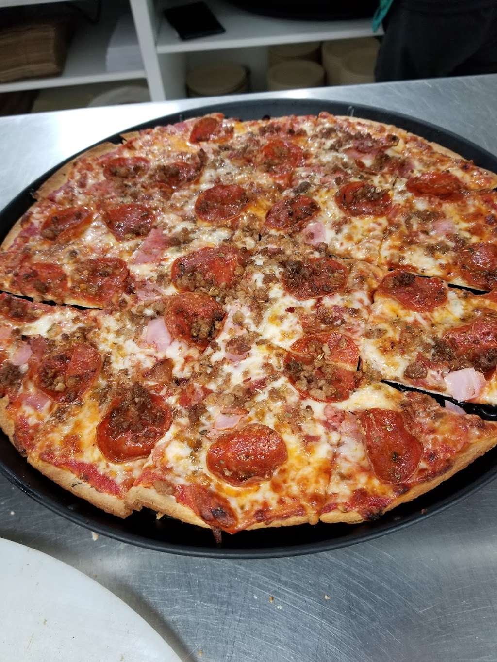 Chicagos Pizza | 6321 Crawfordsville Rd, Speedway, IN 46224 | Phone: (317) 757-2787