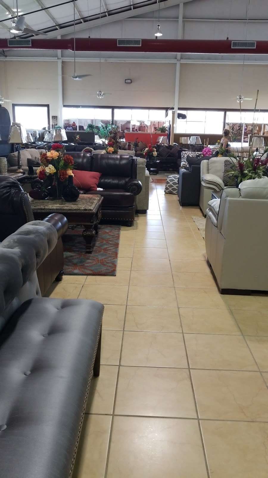 Montanas Home Furniture | 10101 Hammerly Blvd, Houston, TX 77080, USA | Phone: (713) 465-3230