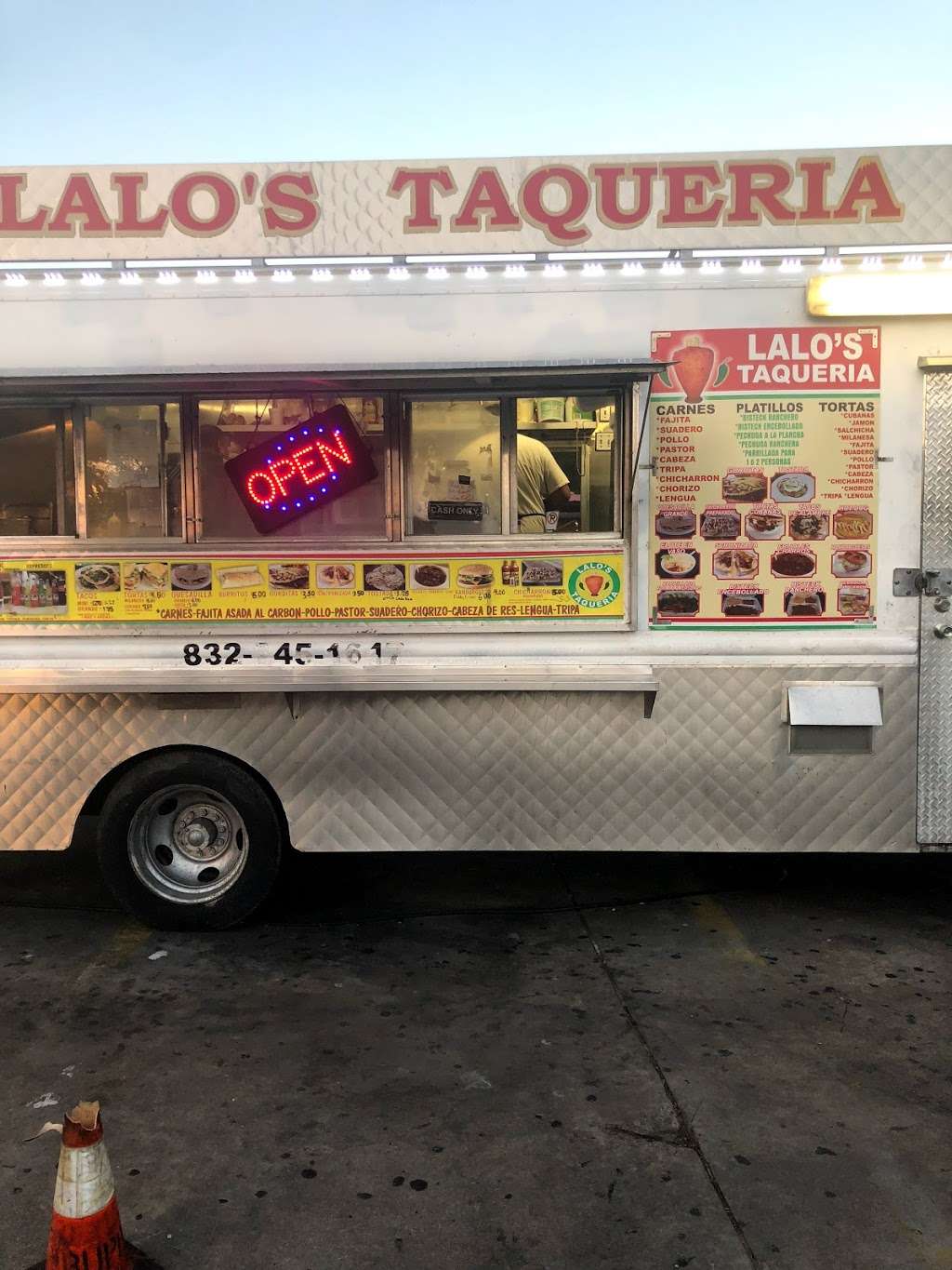 Lalos taqueria | 6905 Bissonnet St, Houston, TX 77074, USA | Phone: (832) 245-1647