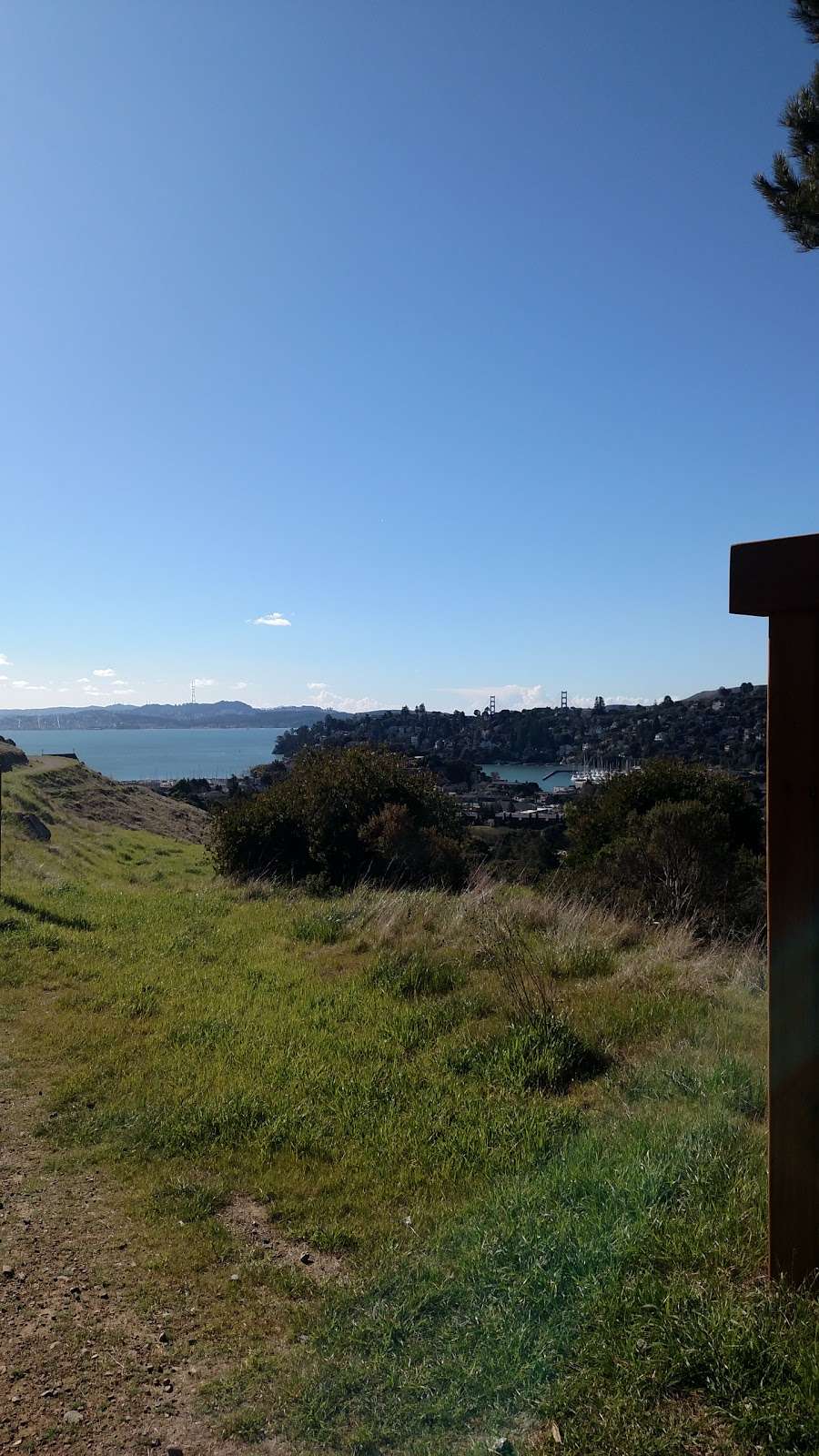 Fishbits Trail Trailhead | 1496 Vistazo St W, Tiburon, CA 94920, USA