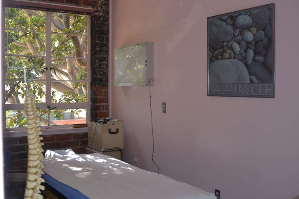 Mata Chiropractic | 1137 2nd St #212, Santa Monica, CA 90403 | Phone: (310) 458-0907