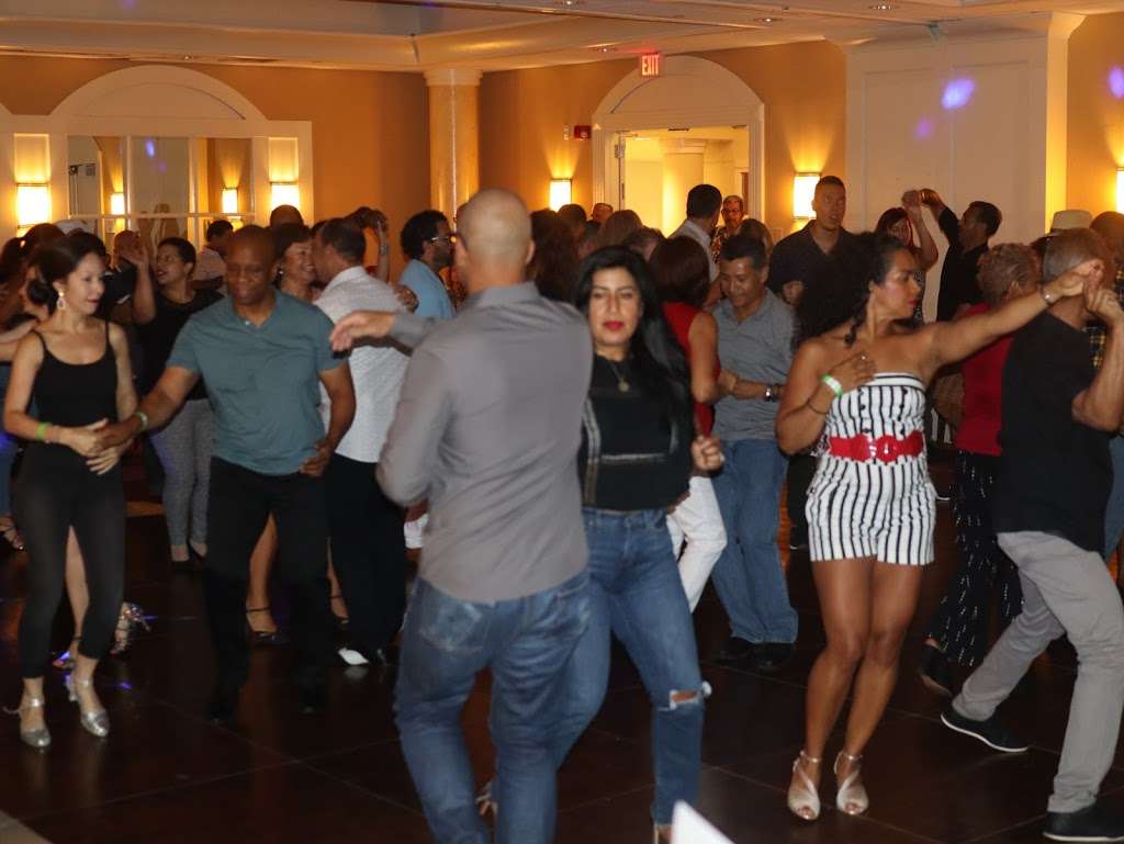 DJ Edwin Martinez (The Salsa Connexion) | N Washington Ave, Bergenfield, NJ 07621, USA | Phone: (917) 753-6723