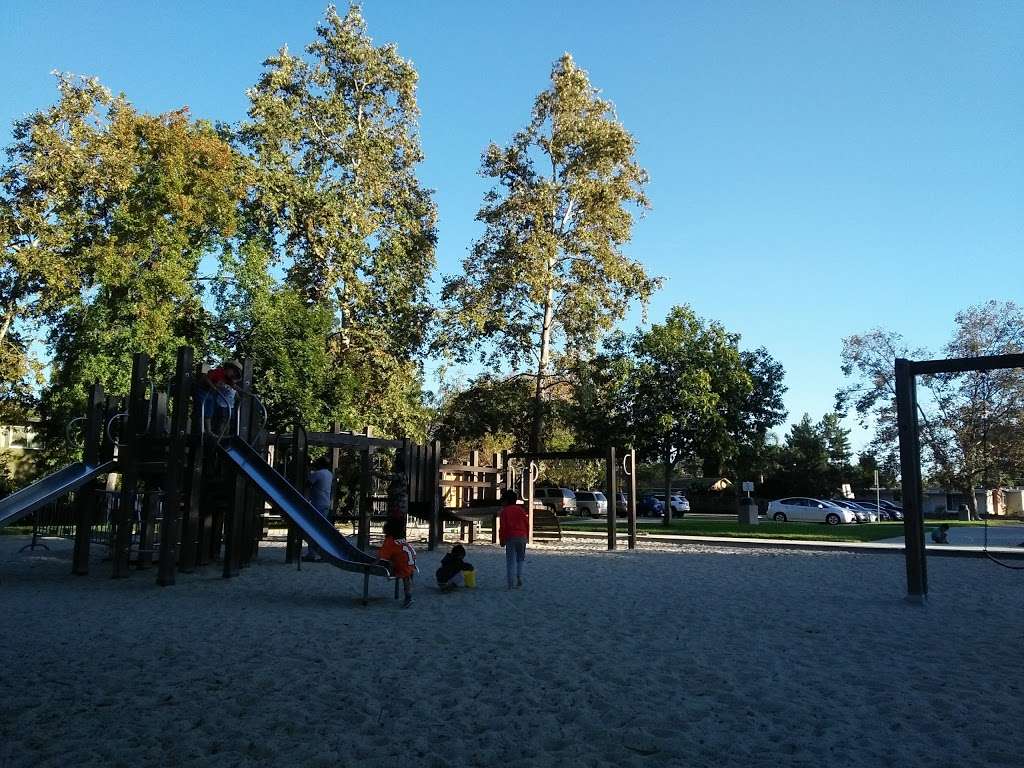 Earl R. Carmichael Park | 3445 Benton St, Santa Clara, CA 95051 | Phone: (408) 984-5183