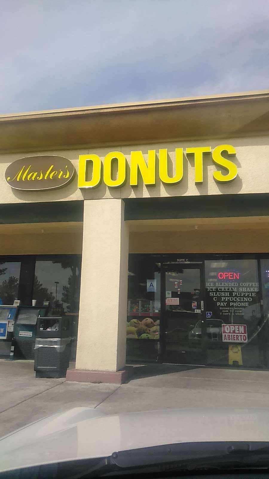 Masters Donuts | 1304 W Foothill Blvd C, Rialto, CA 92376, USA | Phone: (909) 874-9659