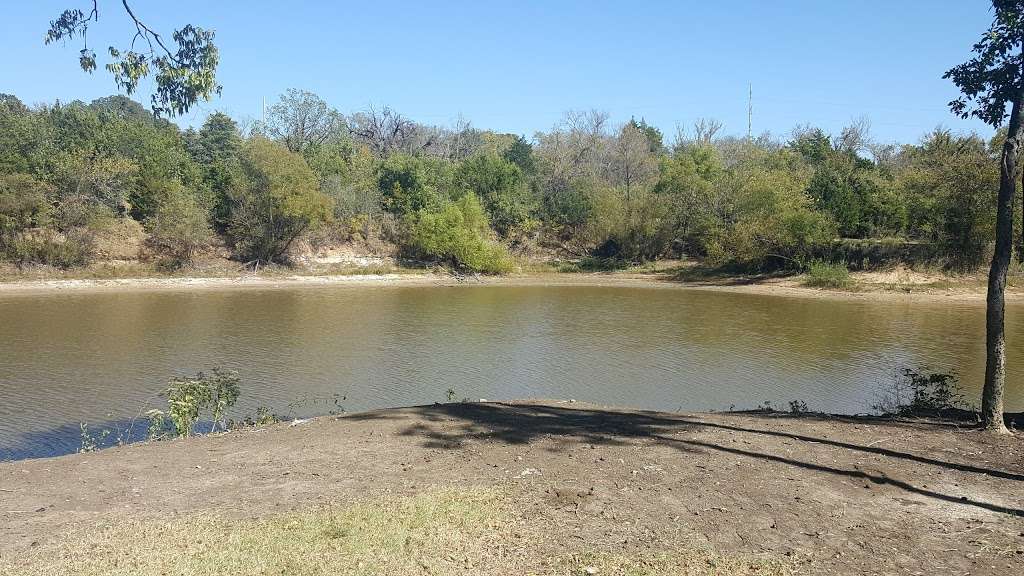 Great Trinity Forest Gateway And Horse Trail | 21611 Dowdy Ferry Rd, Dallas, TX 75217, USA