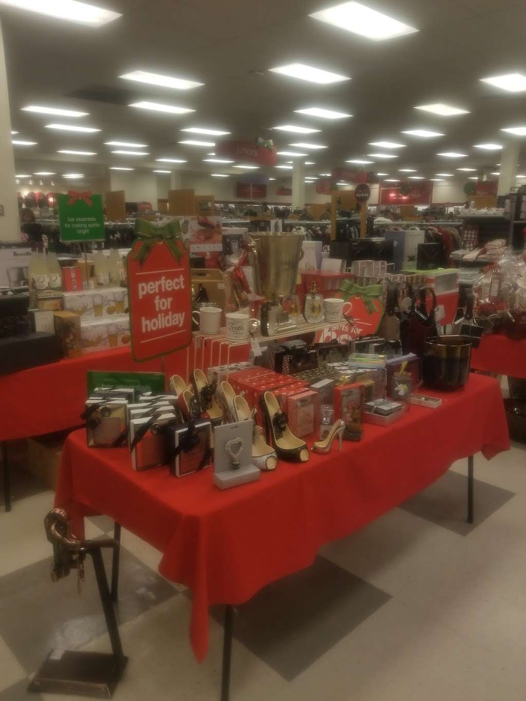 T.J. Maxx | 225 East Swedesford Rd, Wayne, PA 19087, USA | Phone: (610) 995-2375