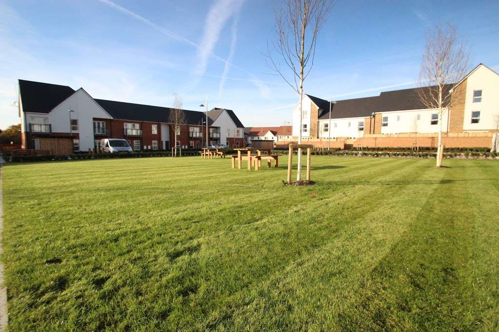 The Green at Kilnwood Vale | The Clubhouse, Rookfield Road, Faygate, Horsham RH12 0AX, UK | Phone: 0333 210 0043