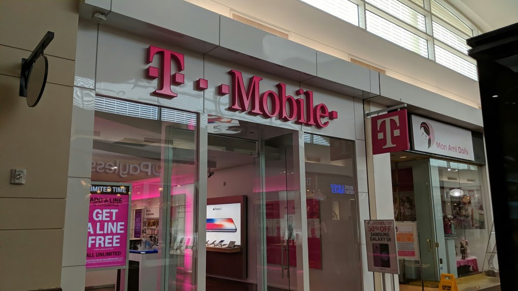 T-Mobile | 16535 Southwest Fwy Ste 215, Sugar Land, TX 77479, USA | Phone: (281) 491-5600