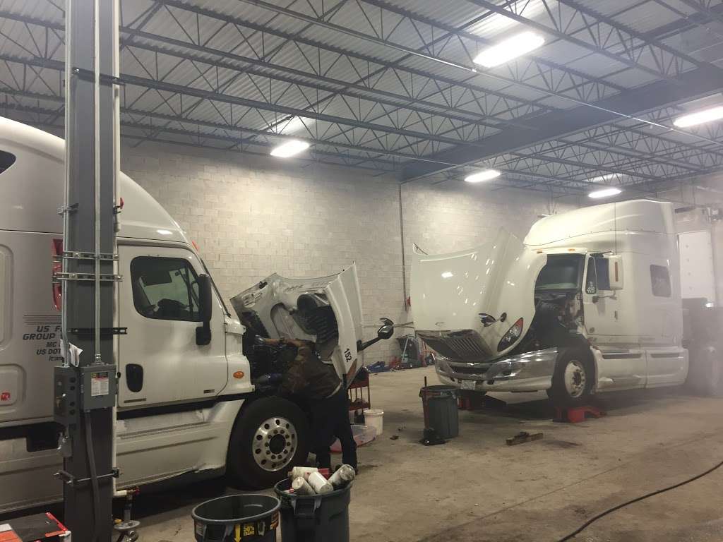 Dundee Truck Repair & Wash | 407 Christina Dr, East Dundee, IL 60118, USA | Phone: (224) 484-8182