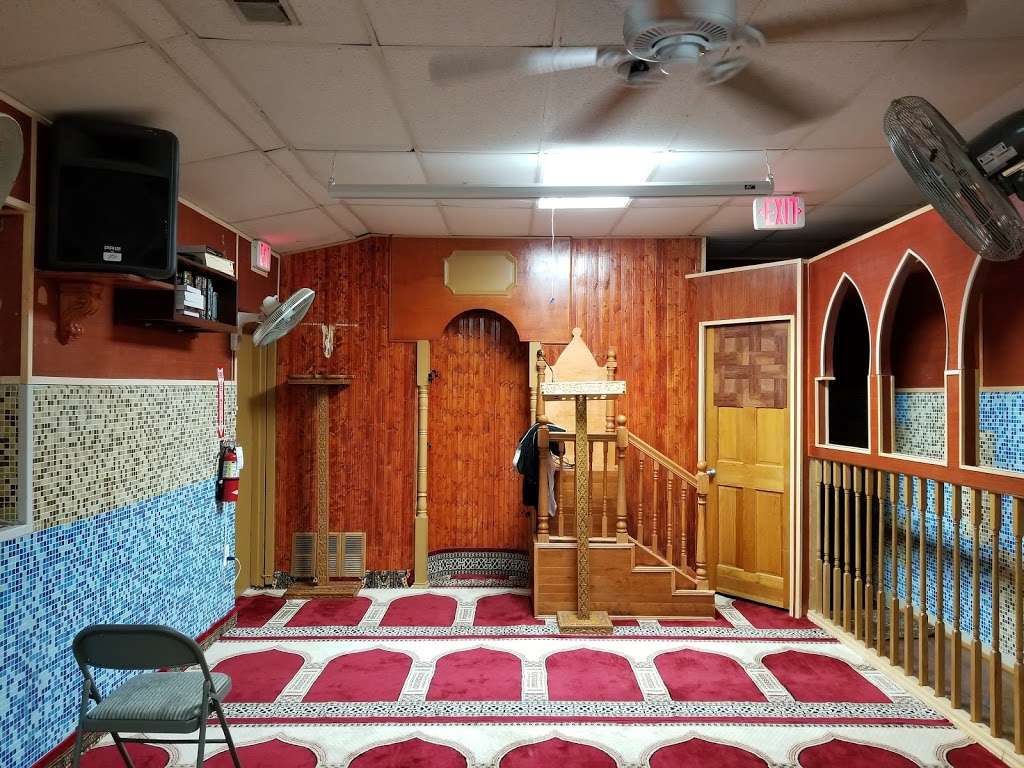 Badr Community Center of Dumfries | 17794 Main St, Dumfries, VA 22026, USA | Phone: (703) 221-2237