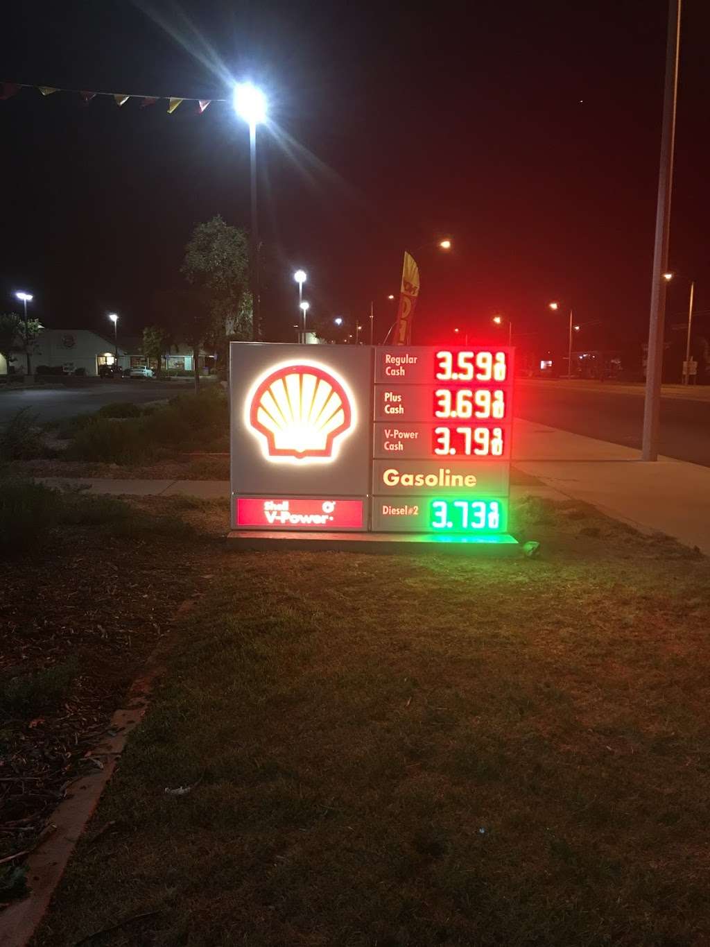 Shell | 2680 E Palmdale Blvd, Palmdale, CA 93550, USA | Phone: (661) 526-3887