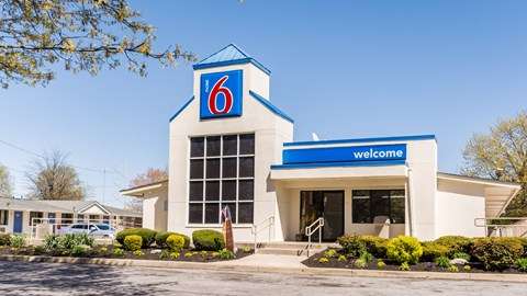 Motel 6 Philadelphia Airport - Essington | 43 Industrial Hwy, Essington, PA 19029, USA | Phone: (610) 521-6650
