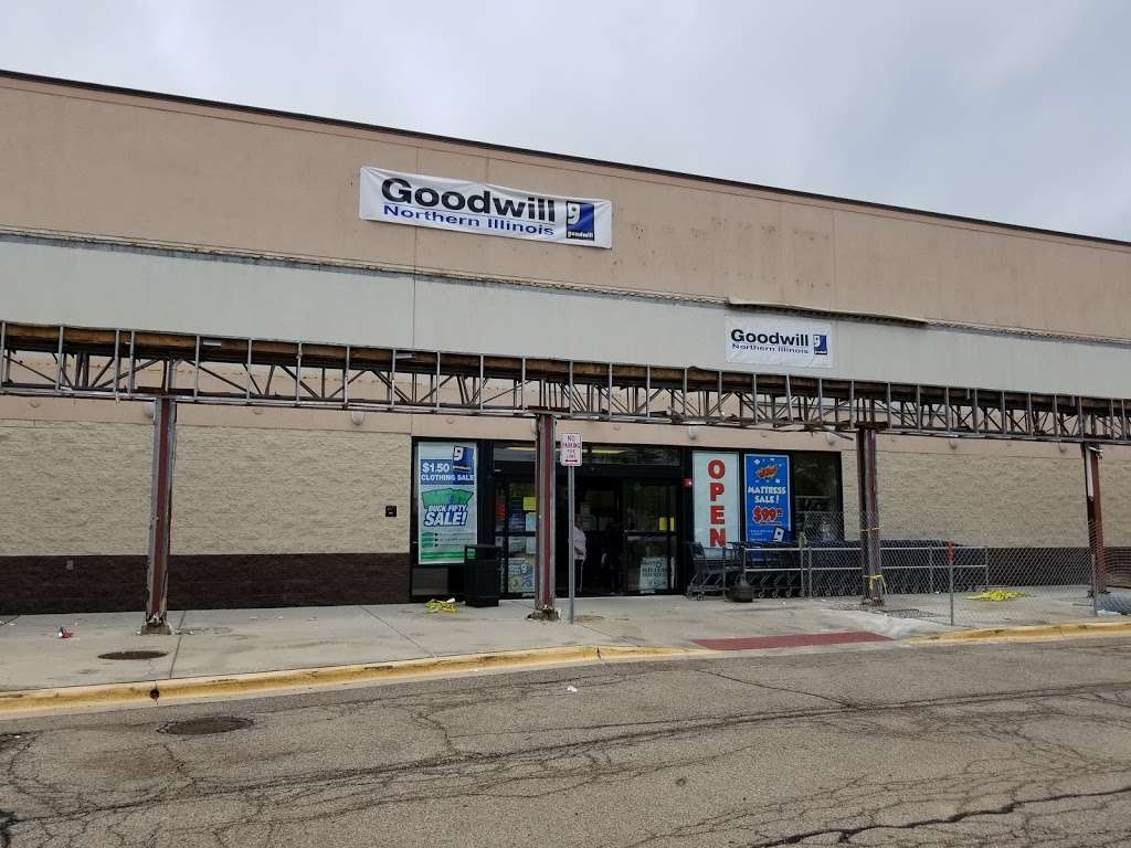 Goodwill Algonquin Illinois | 1430 E Algonquin Rd, Algonquin, IL 60102 | Phone: (847) 458-1762