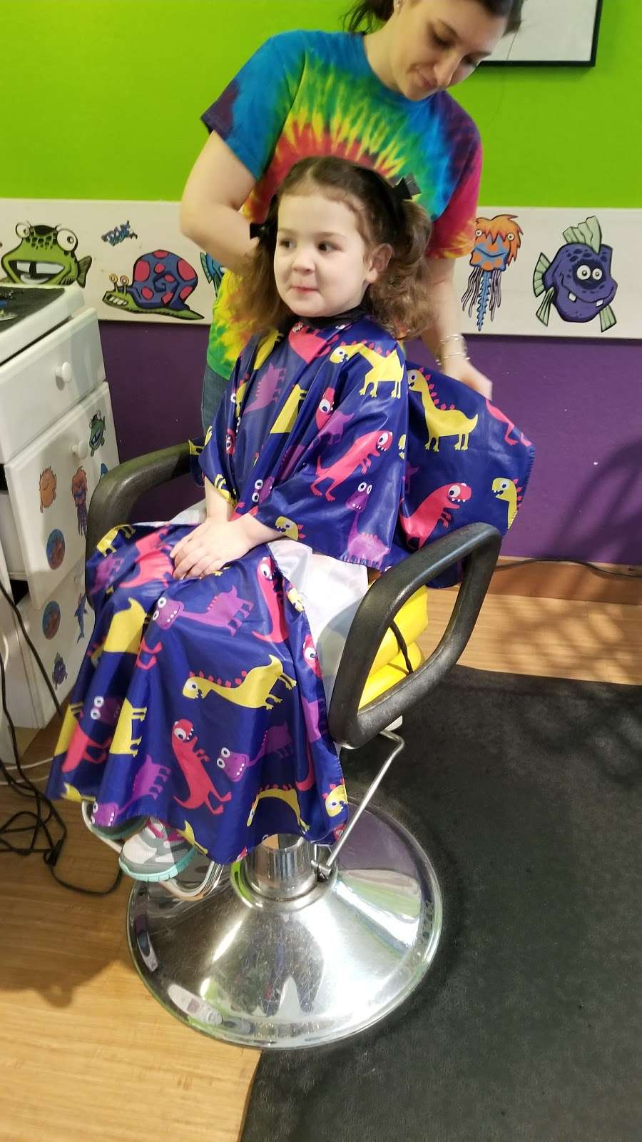 Stylin Kids Salon Mansfield | 22 Otis St, Mansfield, MA 02048, USA | Phone: (508) 339-5437