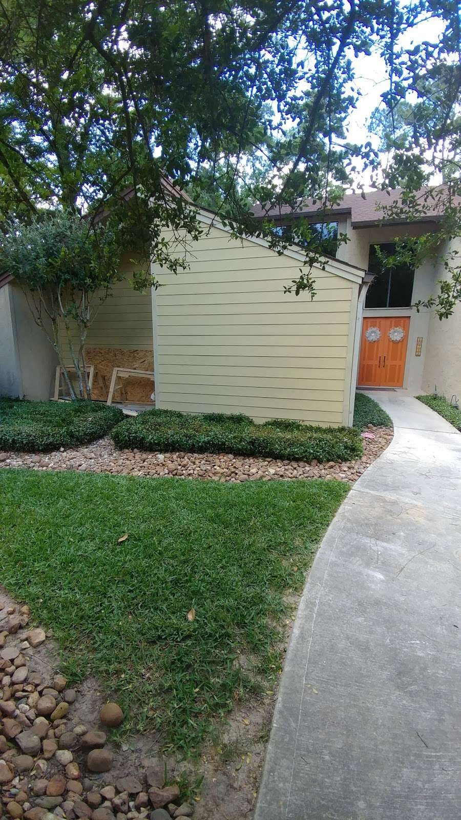 Crossvine Park | 2709 Crossvine Cir, The Woodlands, TX 77380, USA | Phone: (281) 210-3800