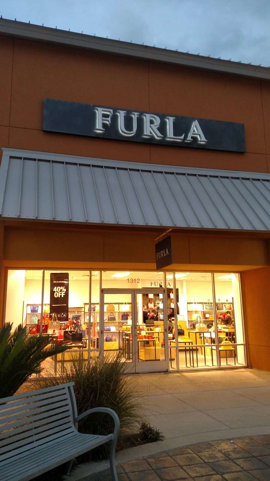 FURLA OUTLET | 29300 Hempstead Rd., Houston Premium Outlets, Suite 1312, Cypress, TX 77433, USA | Phone: (281) 758-3857