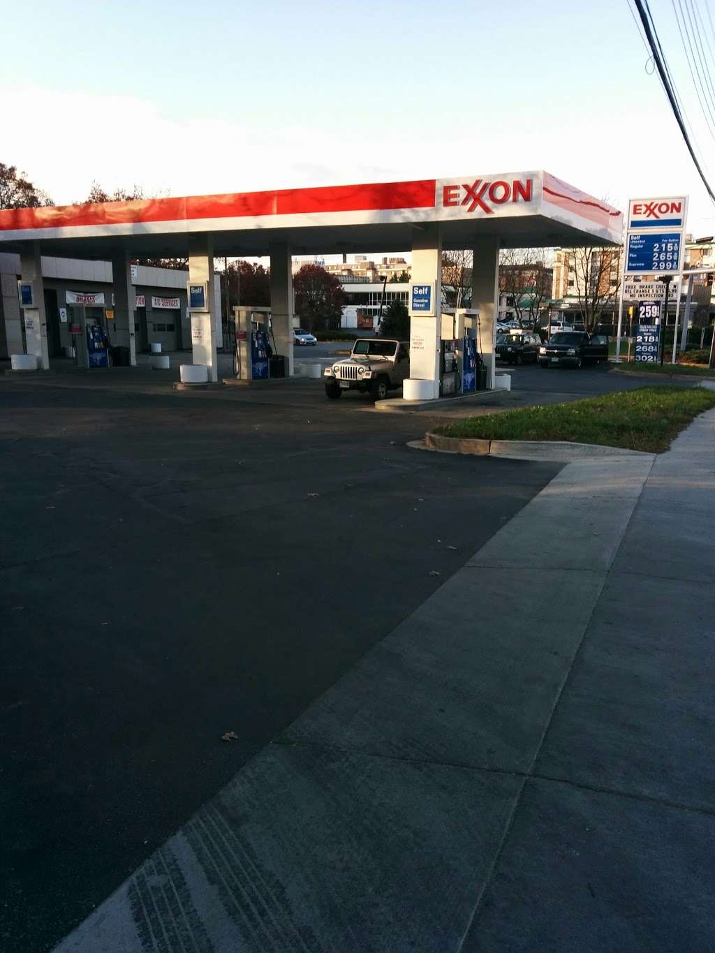 Exxon | 7110 Baltimore Ave, College Park, MD 20740, USA | Phone: (301) 864-3400