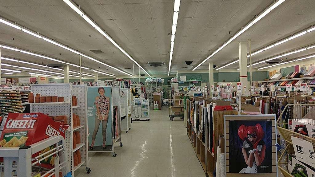 JOANN Fabrics and Crafts | 845 E Rollins Rd, Round Lake Beach, IL 60073 | Phone: (847) 223-0223