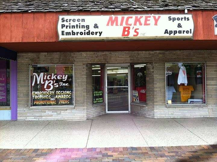 Mickey Bs Sports & Apparel | 129 N Main St, Monticello, IN 47960 | Phone: (800) 334-6391