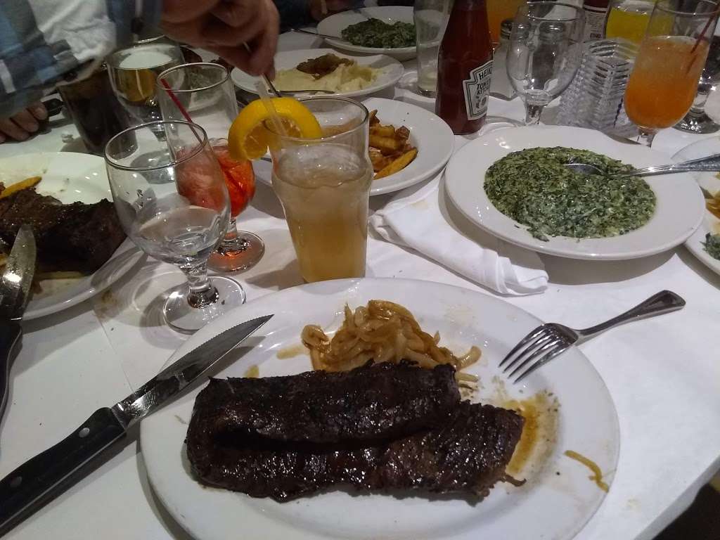 Franks Steaks - Steakhouse Long Island | Restaurant Jericho & R | 4 Jericho Turnpike, Jericho, NY 11753, USA | Phone: (516) 338-4595