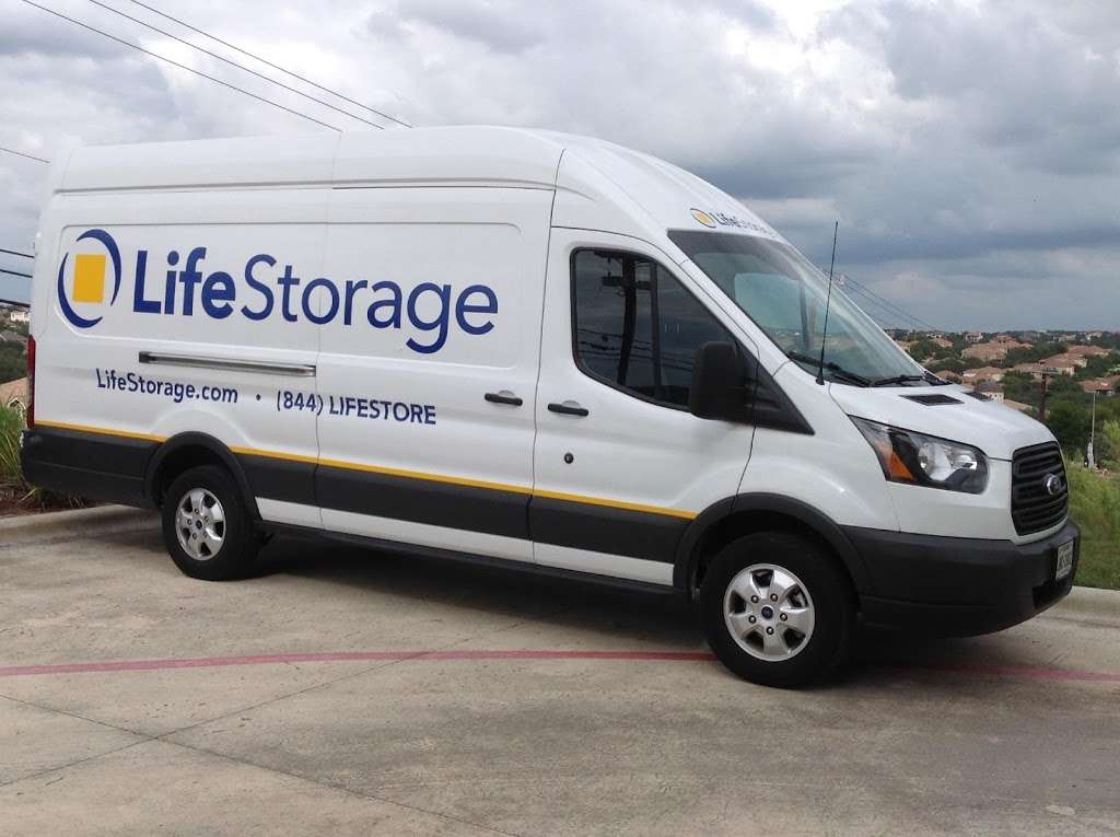 Life Storage | 24264 Wilderness Oak, San Antonio, TX 78258, USA | Phone: (210) 496-0900