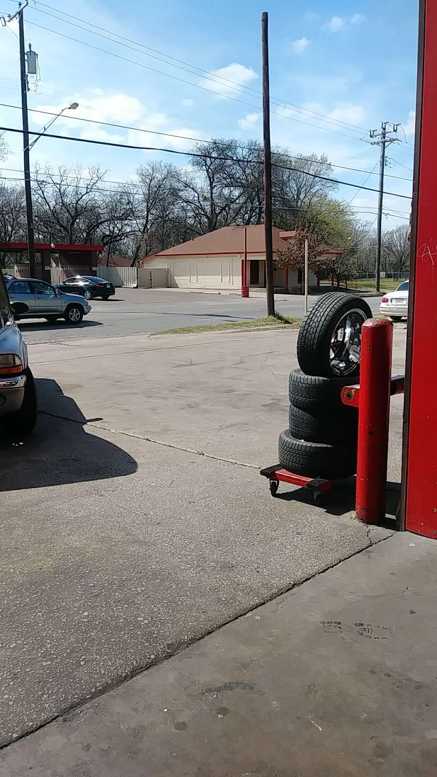 Torres Tire Shop | 4220 S 2nd Ave, Dallas, TX 75210, USA | Phone: (214) 565-9309