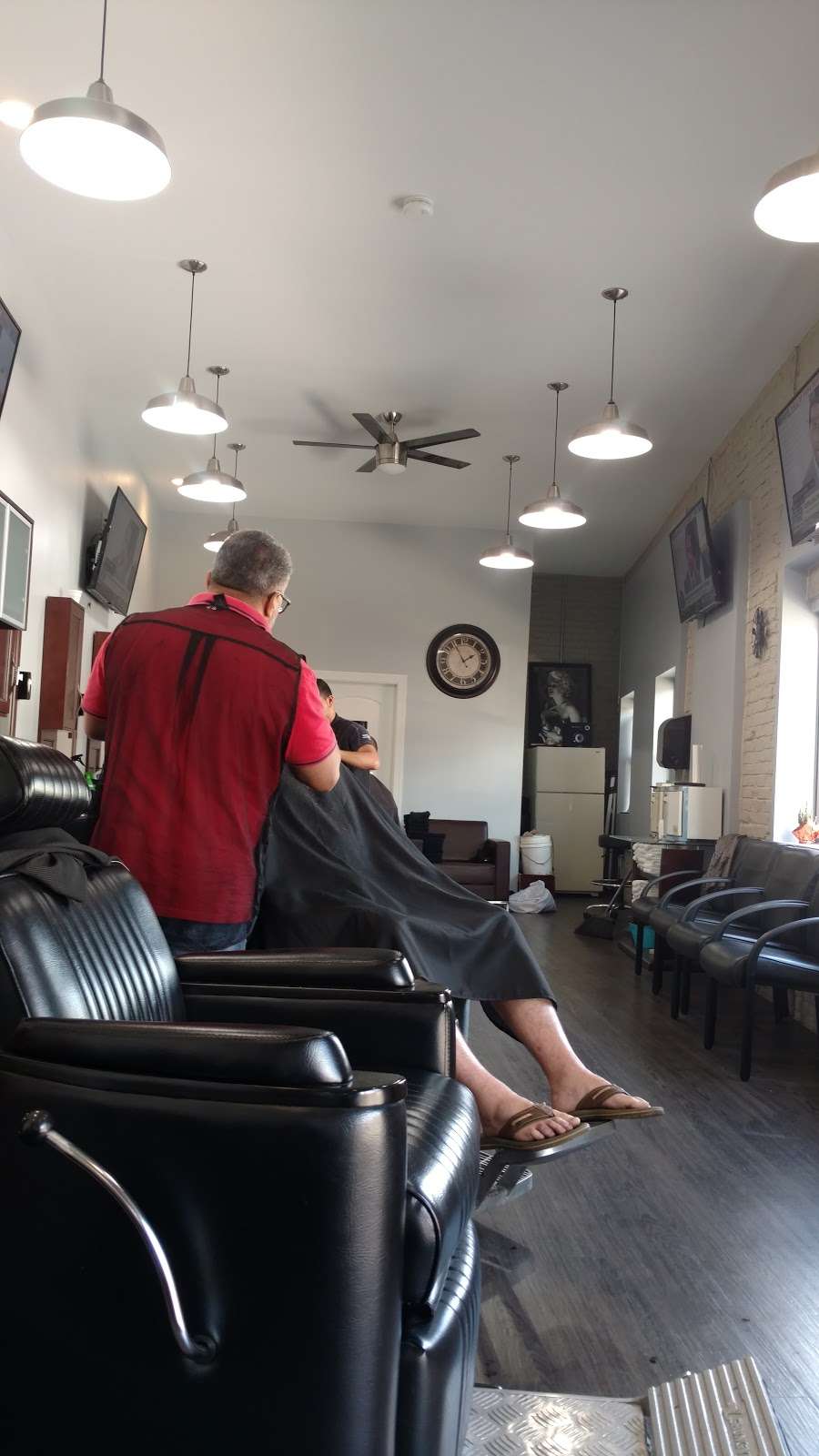 Eddies Barber Shop | 1120 Woodlawn Ave, Collingdale, PA 19023, USA | Phone: (610) 583-2853