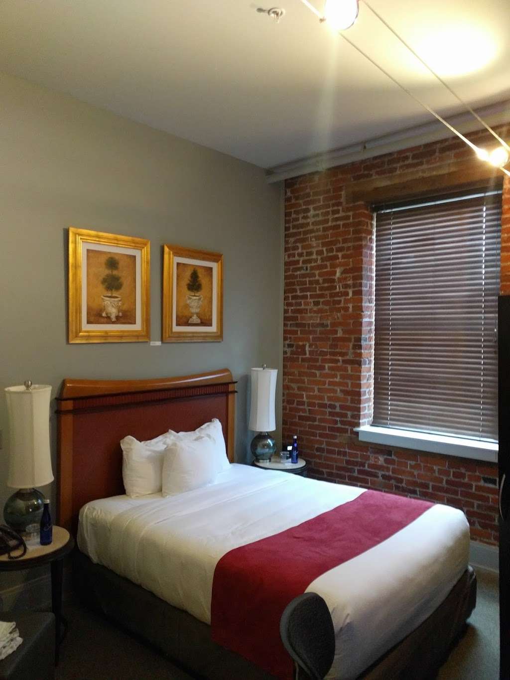 Lancaster Arts Hotel | 300 Harrisburg Ave, Lancaster, PA 17603, USA | Phone: (717) 299-3000