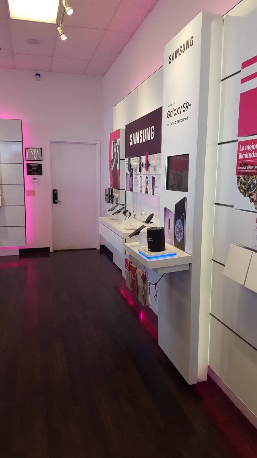 T-Mobile | 3715 Las Estancias Way Suite 102, Albuquerque, NM 87121, USA | Phone: (505) 924-5929