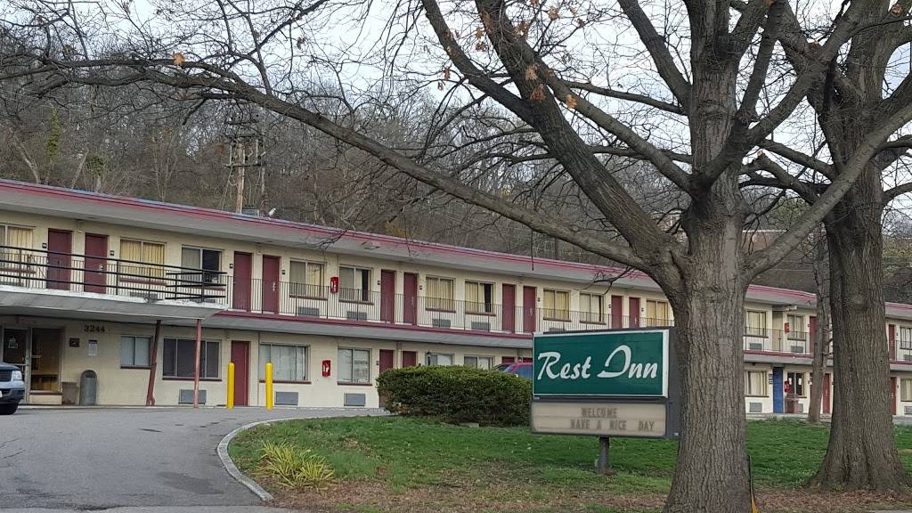 Rest Inn - lodging  | Photo 1 of 10 | Address: 3244 Central Pkwy, Cincinnati, OH 45225, USA | Phone: (513) 559-1800