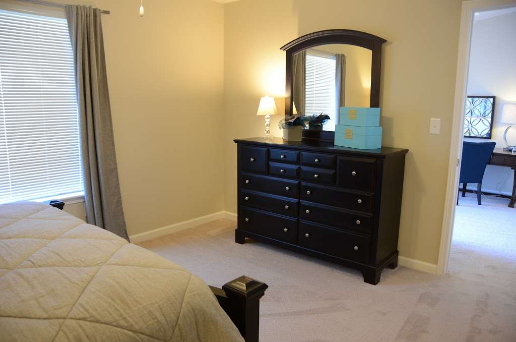 Redwood Whitestown | 5804 Hemlock Drive, Whitestown, IN 46075, USA | Phone: (833) 375-6066