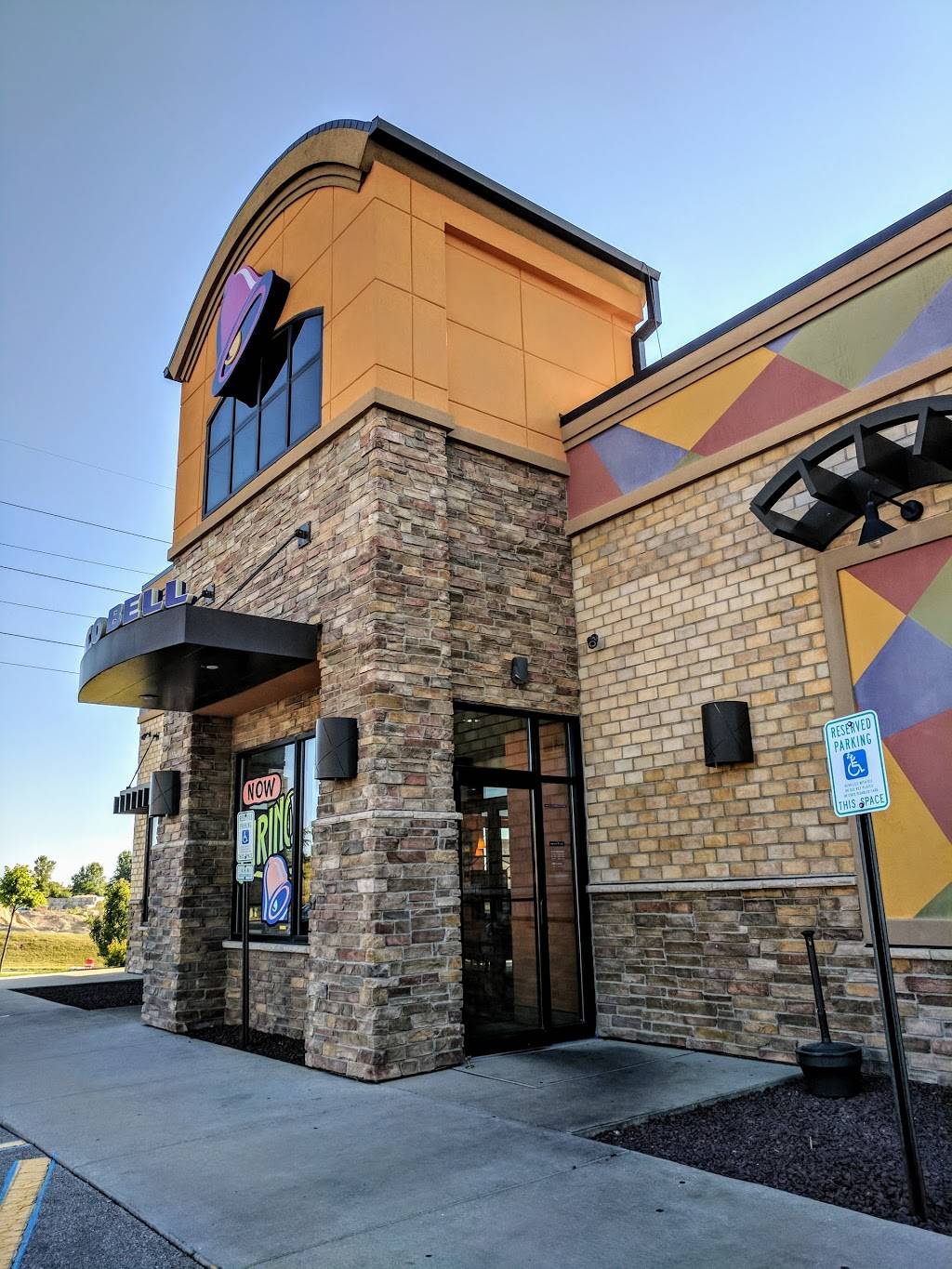 Taco Bell | 6275 McKee Rd, Fitchburg, WI 53719, USA | Phone: (608) 274-1564