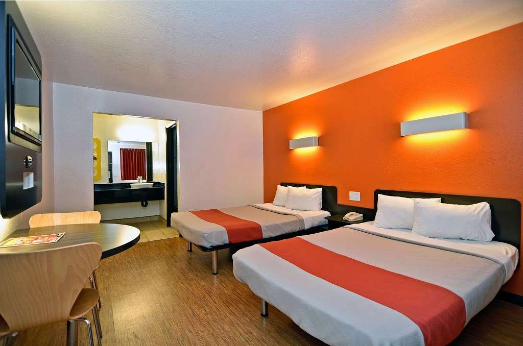 Motel 6 Fairfield - Napa Valley CA | 4376 Central Pl, Fairfield, CA 94534, USA | Phone: (707) 864-0800
