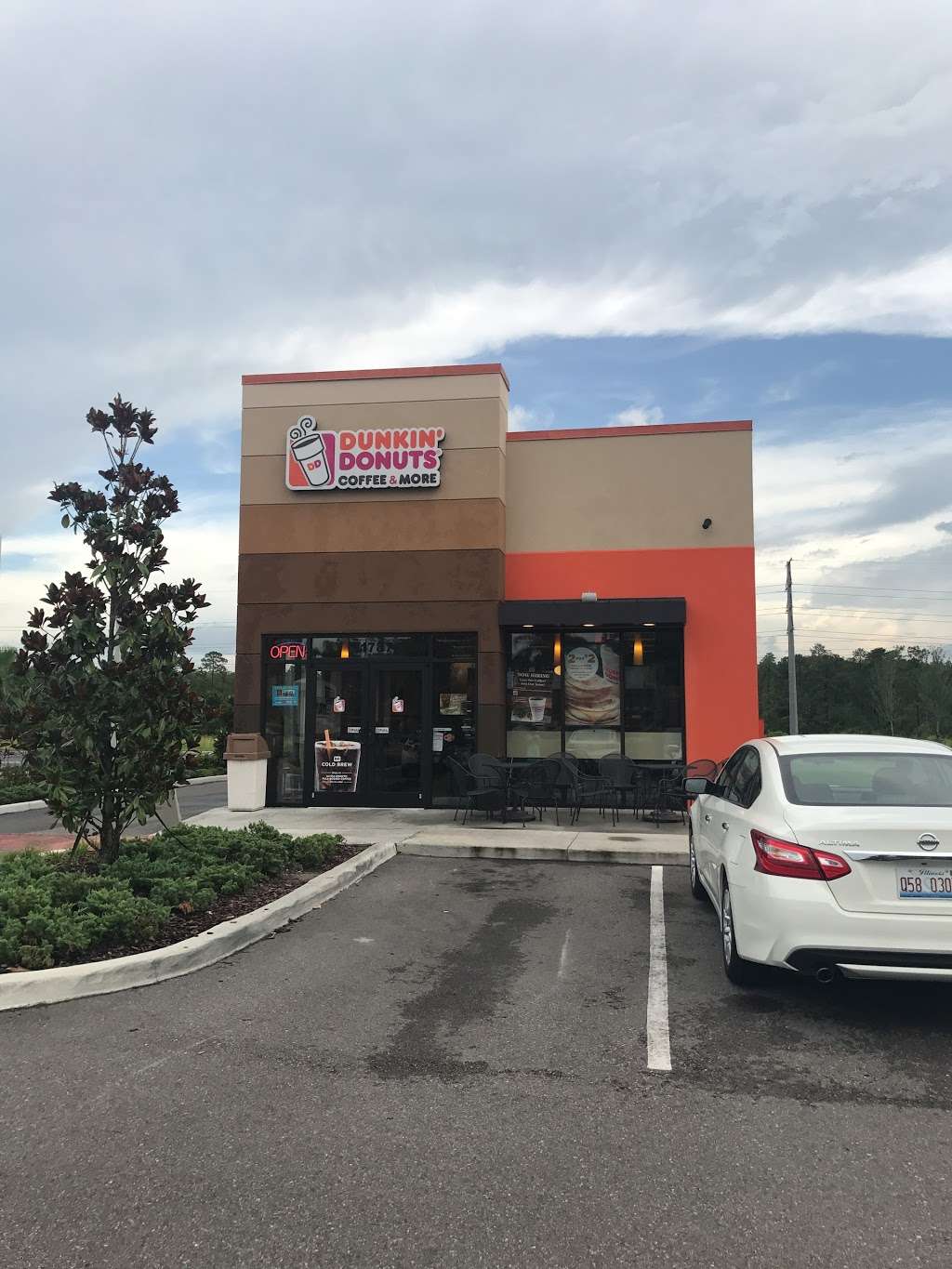 Dunkin Donuts | 11787 International Dr, Orlando, FL 32821 | Phone: (407) 778-1554