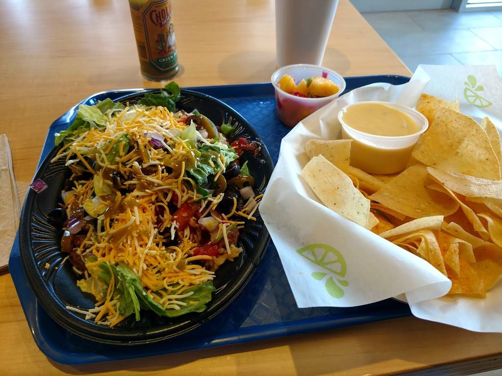 Salsaritas Fresh Mexican Grill | 2900 Copper Ridge Dr #100, Lincoln, NE 68516, USA | Phone: (531) 500-5813