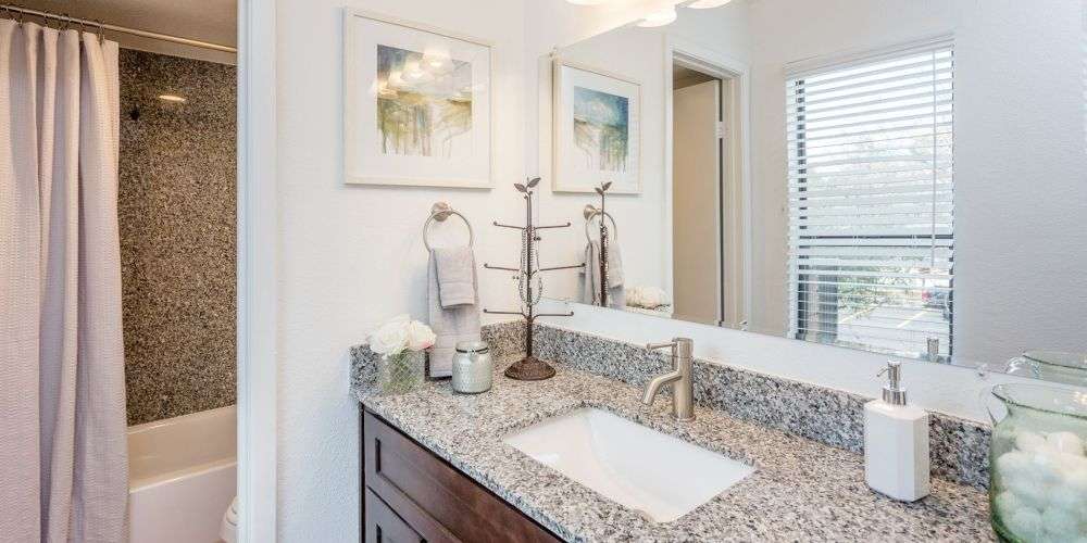 Kingwood Lakes | 3700 Kingwood Dr, Kingwood, TX 77339, USA | Phone: (281) 713-9592