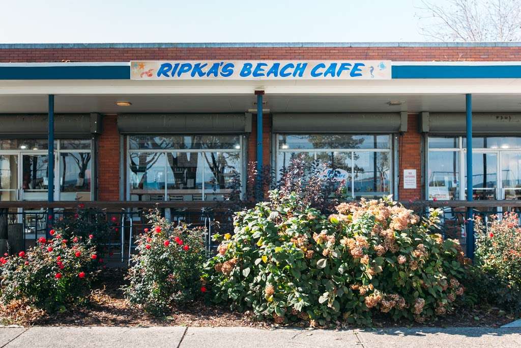 Ripkas Beach Cafe | 99 Calf Pasture Beach Rd, Norwalk, CT 06855, USA | Phone: (203) 956-6060
