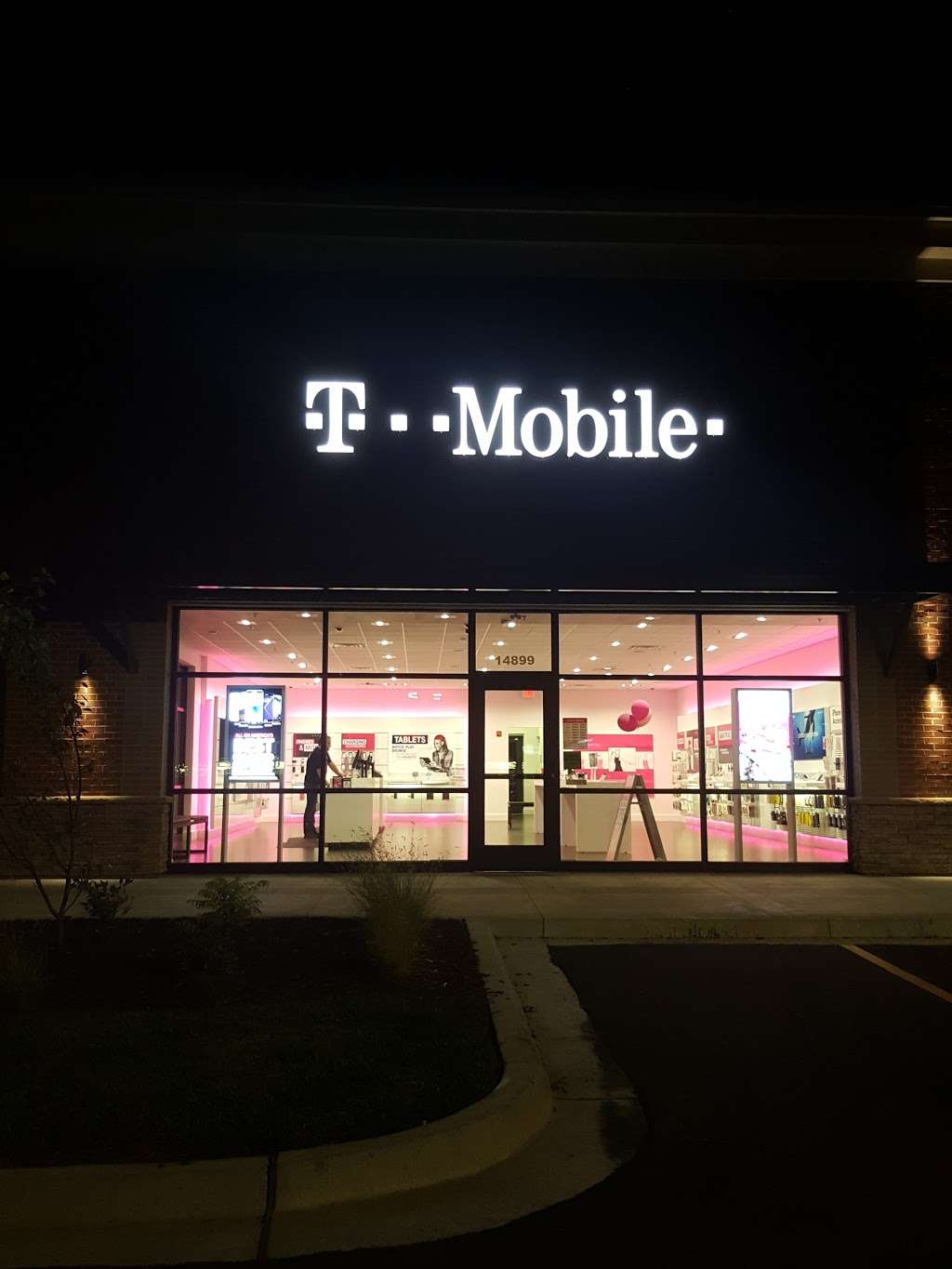 T-Mobile | 14899 151st St, Olathe, KS 66062, USA | Phone: (913) 712-9277