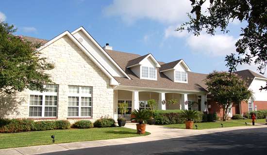 Cedar Hill Senior Living | 602 E Belt Line Rd, Cedar Hill, TX 75104 | Phone: (972) 291-5000