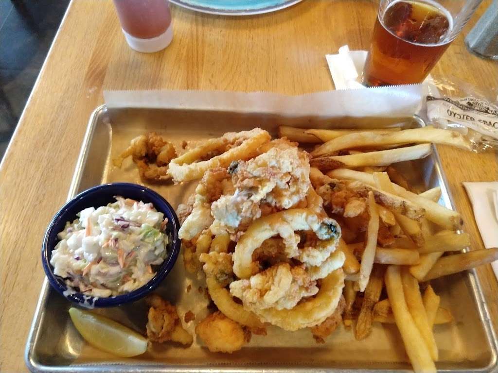 Bostons Fish House | 1414 S Atlantic Ave, New Smyrna Beach, FL 32169, USA | Phone: (386) 424-0757