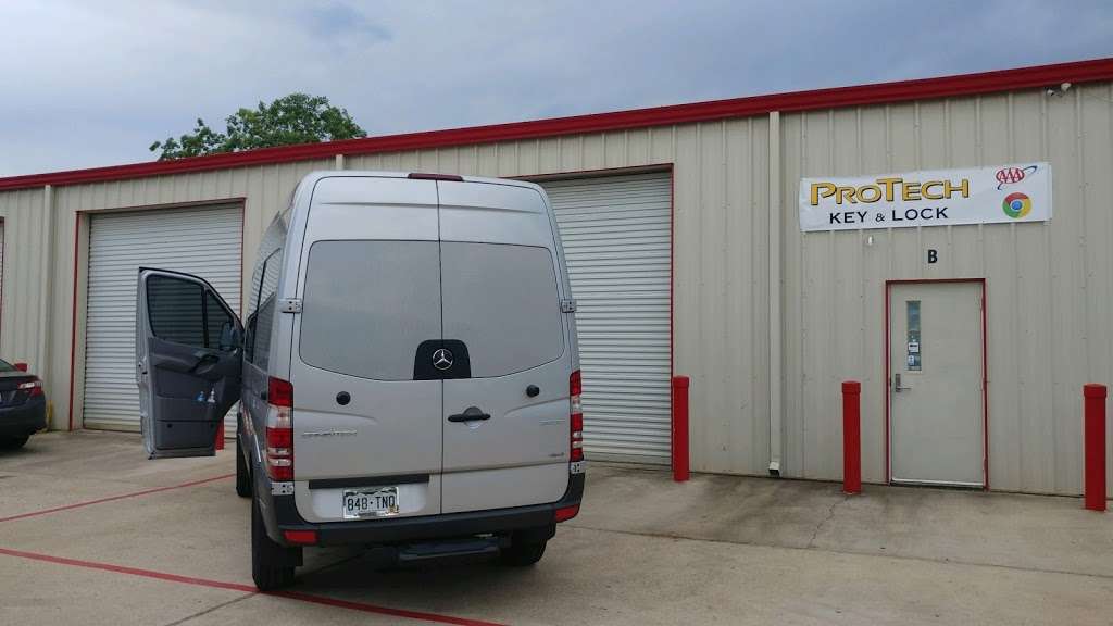 Protech Key and Locksmith | 1715 Dickinson Ave #B, Dickinson, TX 77539, USA | Phone: (281) 678-1834